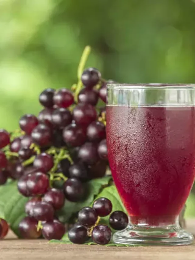 10 Amazing Health Benefits of Black Grapes